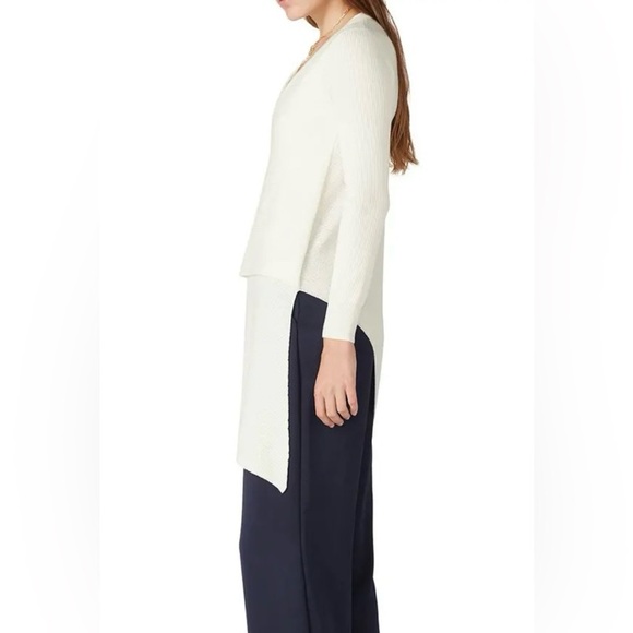 Derek Lam Collective Asymmetrical White V-Neck Sweater Sz-XSmall - Picture 3 of 6